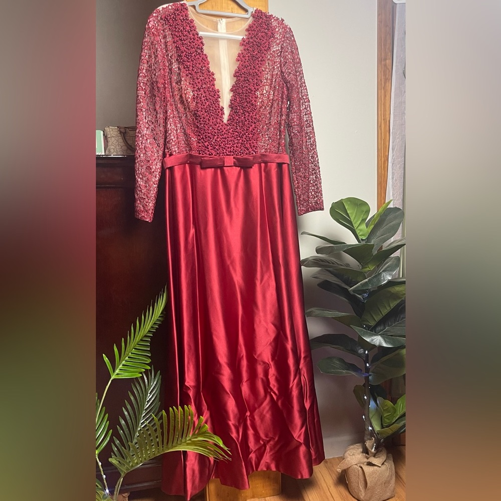 Beautiful Size 12 Prom Dress